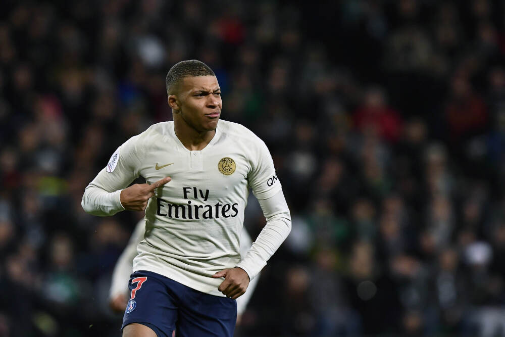 进城⁉️罗马诺：曼城正加速推进签约塞梅尼奥，预计未来几日完成